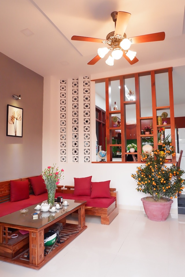 ホワイト ライオン ハウス