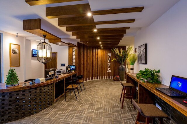 ムーン フラワー ホテル