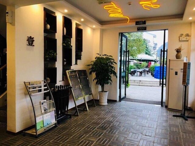 ムーン フラワー ホテル