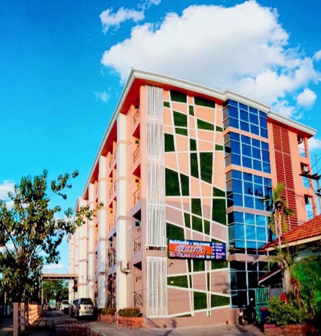 カムキュウ ウドーン