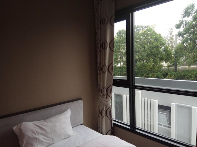 メニー ホリデイ ザ ベース コンド