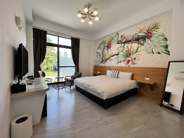 ペニンシュラ イン