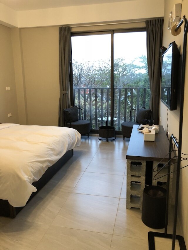 ペニンシュラ イン