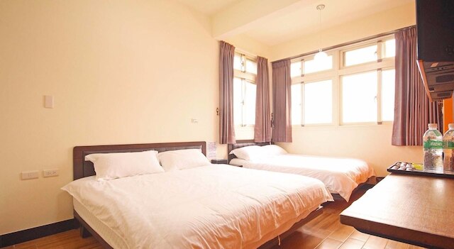 ドゥ チュアン トウ (渡船頭民宿)