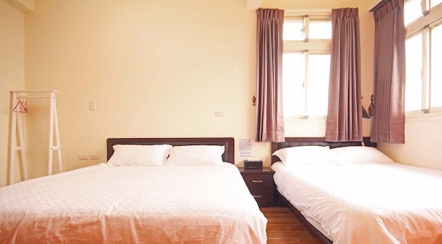 ドゥ チュアン トウ (渡船頭民宿)