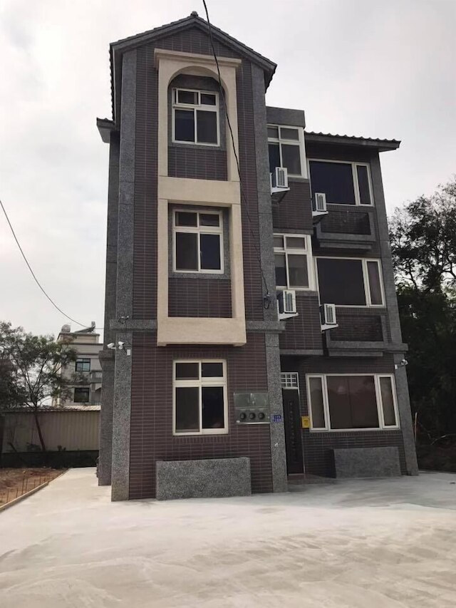 ドゥ チュアン トウ (渡船頭民宿)