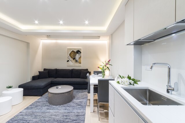 2 パレス ガーデンズ