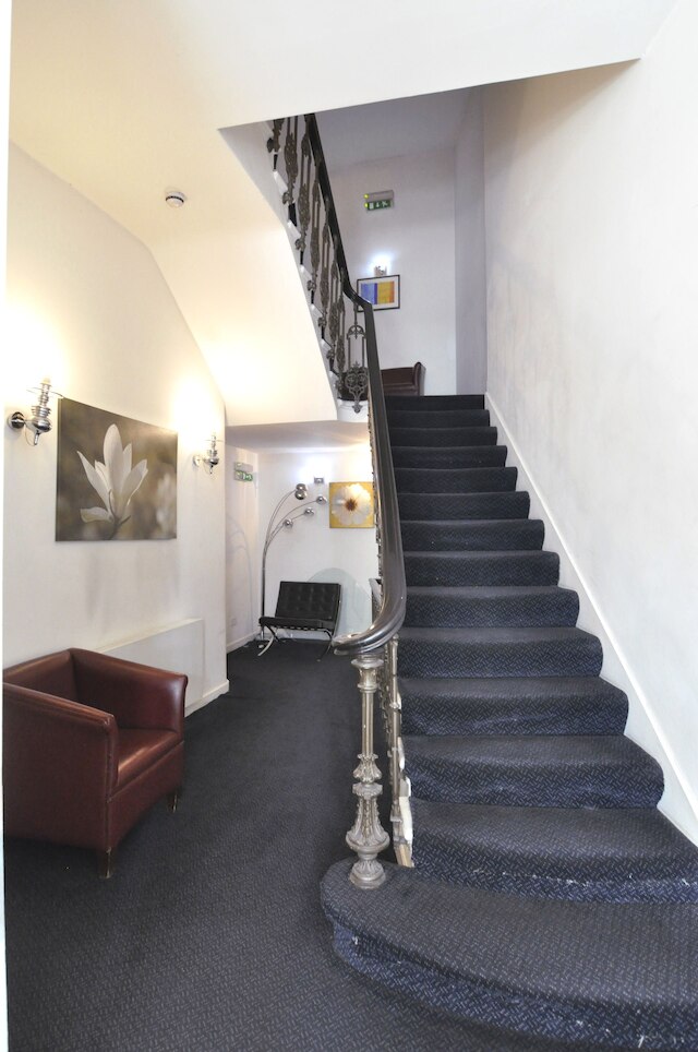 ケンジントン ホテル アパートメンツ