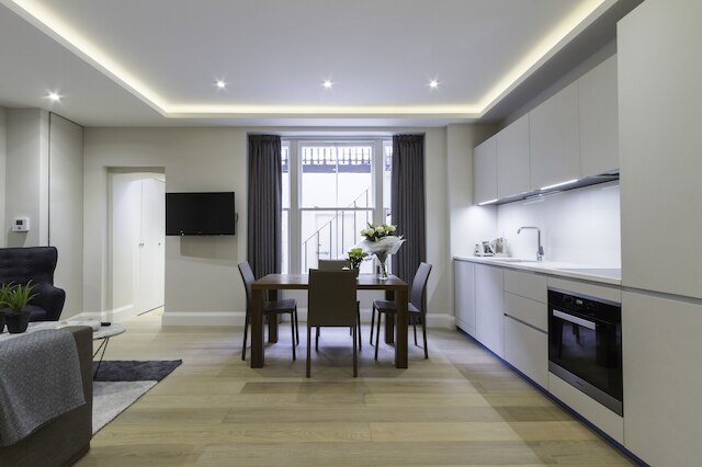 1 パレス ガーデンズ