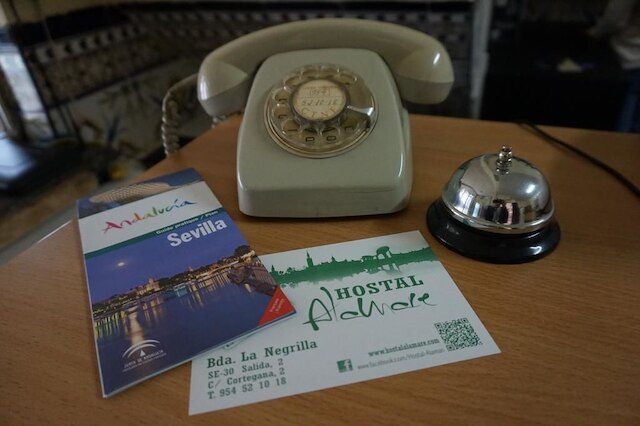 ホスタル アラマーレ