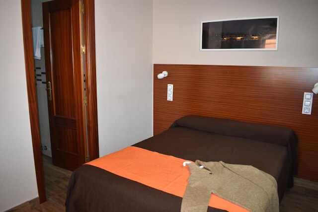 ホスタル アラマーレ