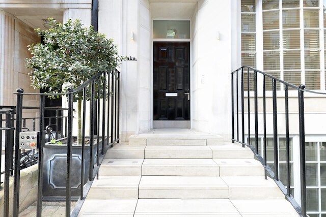 AKA メアリルボーン