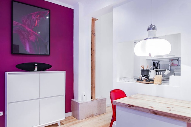 シアード イズ シック カーム バイ アパートメンツ アルファマ