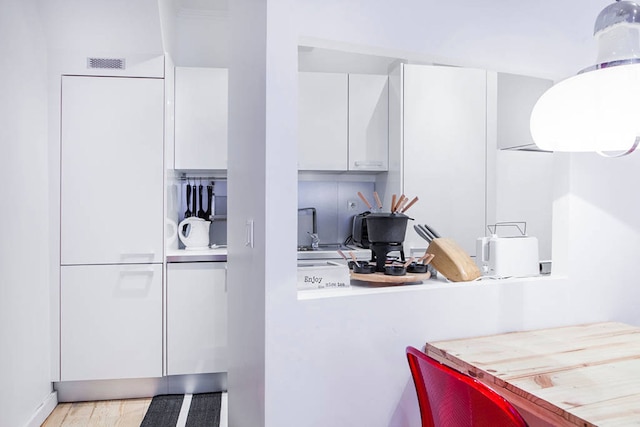 シアード イズ シック カーム バイ アパートメンツ アルファマ