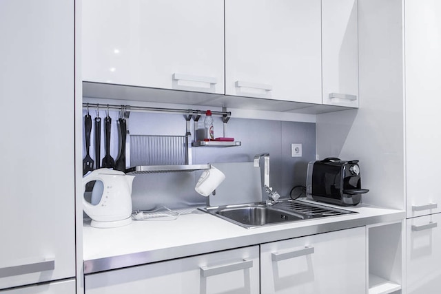 シアード イズ シック カーム バイ アパートメンツ アルファマ