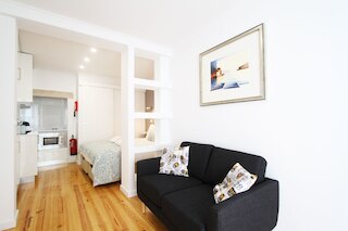 マルティン バズ デザイン バイ アパートメンツ アルファマ