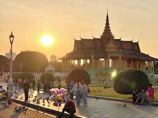 SKY ホテル セントラル プノンペン ルームズ & アパートメンツ