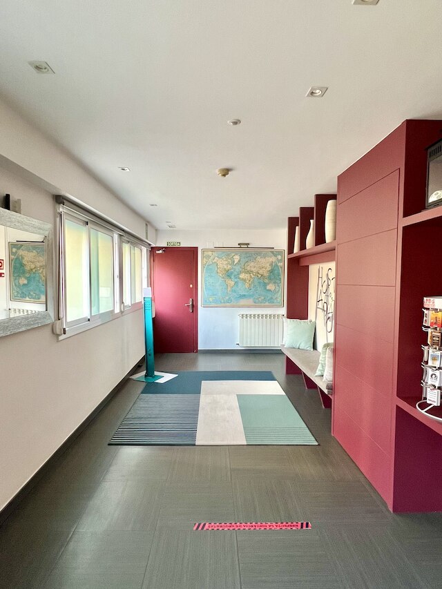 ホスタル アポロ