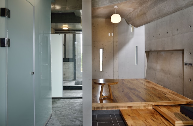 ファハウス (後灣發宅清水模海景民宿)