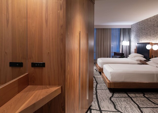 ザ チャーター ホテル シアトル、キュリオ コレクション バイ ヒルトン