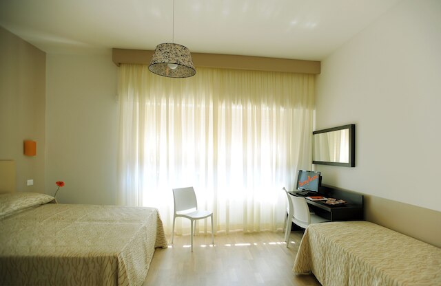 ハニー ルームズ