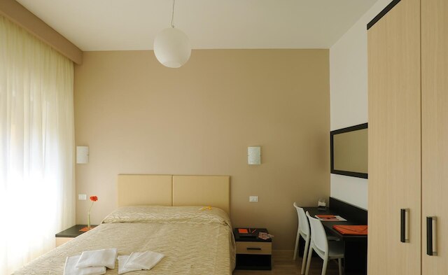 ハニー ルームズ