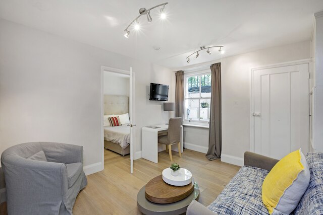 ザ サセックス ガーデン アパートメント