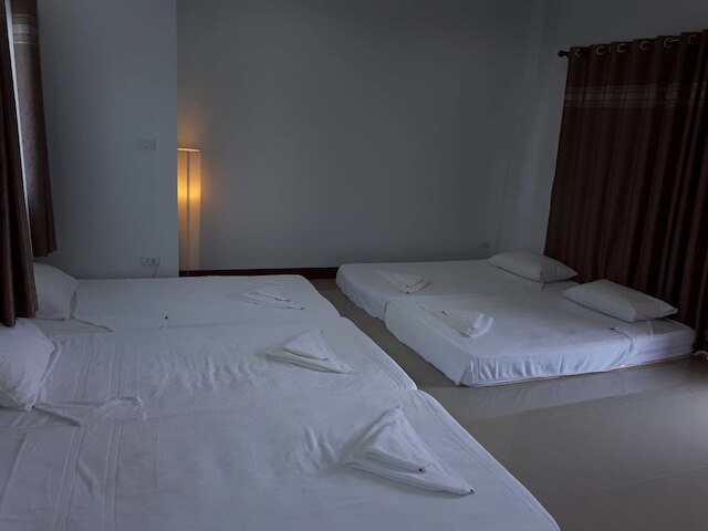 プール ハウス ランスカ