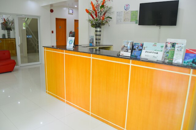 チェリーズ コート ヤード