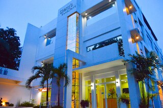 チェリーズ コート ヤード