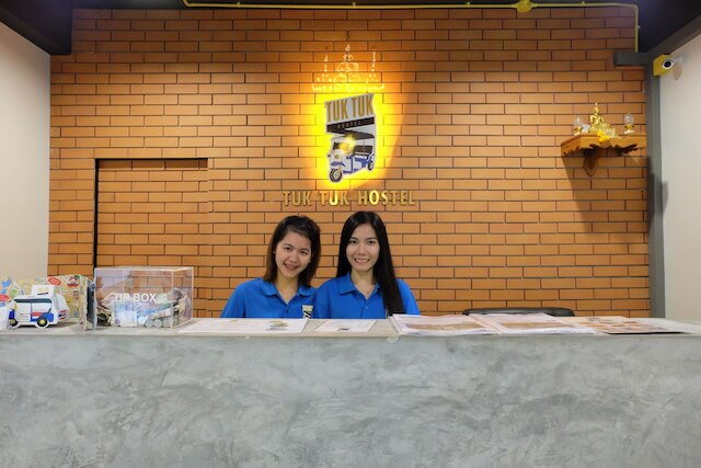 トゥク トゥク ホステル