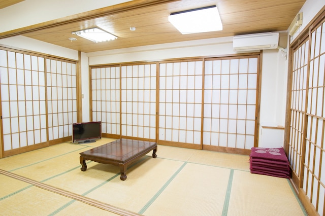 駅前山小屋 A-yard