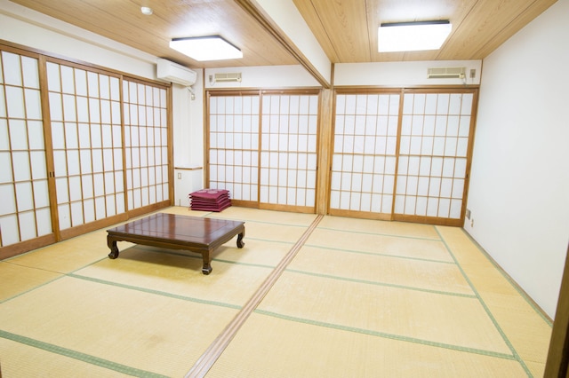 駅前山小屋 A-yard