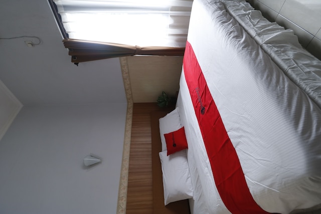 レッドドアーズ プラス ニア UNDIP タンバラン