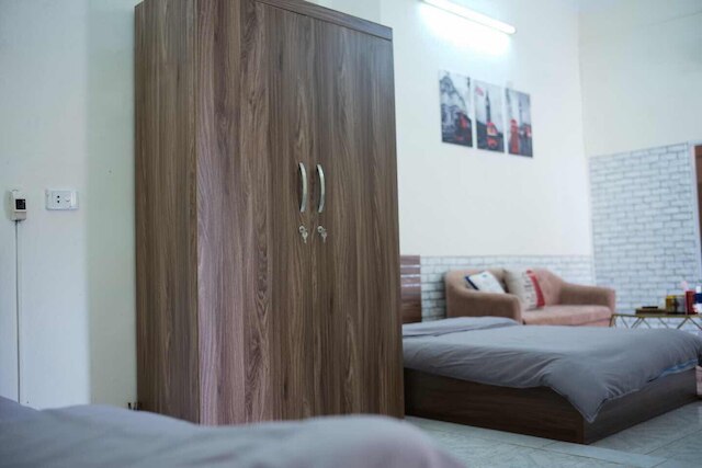 ピオニー ハウス トレード ホテル II