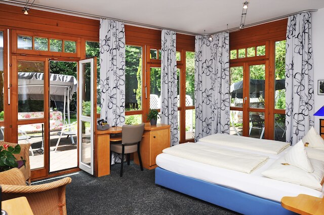 ホテル ヴィラ ヴァルトパーラッハ