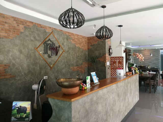 ナライ イヤラ パレス ロッブリー