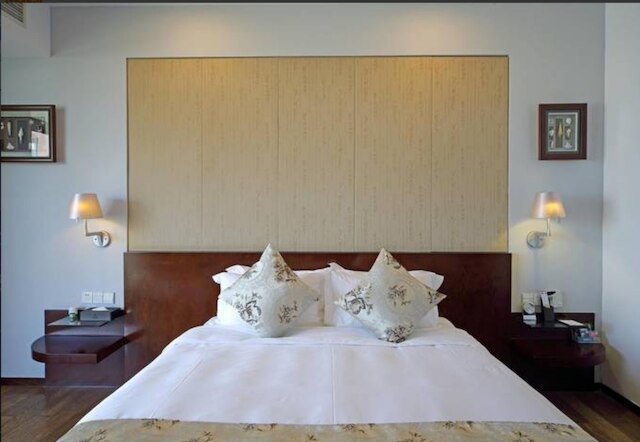 三亜セレニティ コースト マリーナ ホテル (半山半岛帆船港酒店)