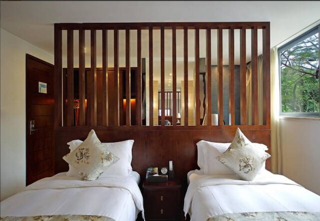 三亜セレニティ コースト マリーナ ホテル (半山半岛帆船港酒店)