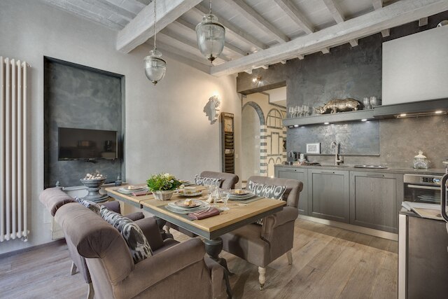 シニョーリア アート