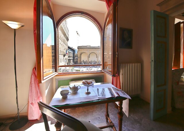 シニョリーア ファリーヌ