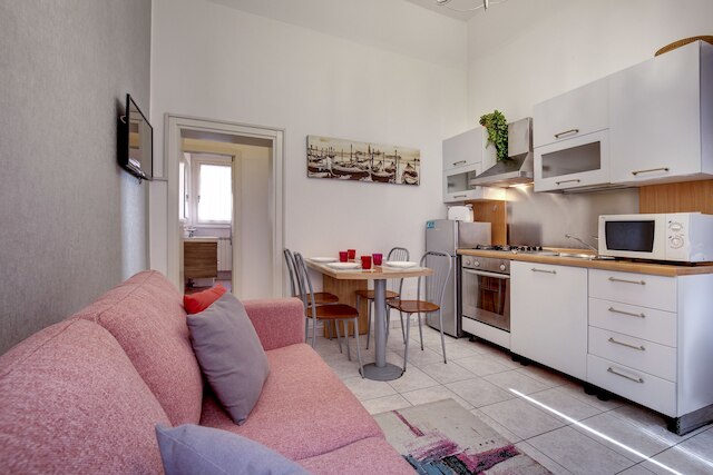 プレツィオーザ パレス アパートメンツ