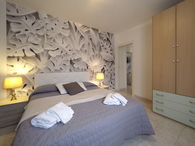 プレツィオーザ パレス アパートメンツ