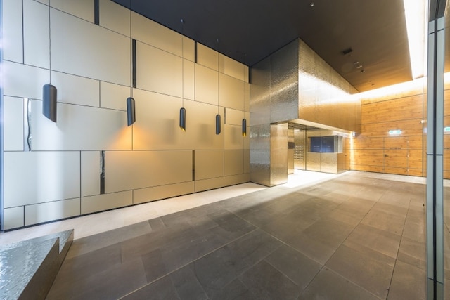 ザ エスケープ イン サザン クロス ステーション