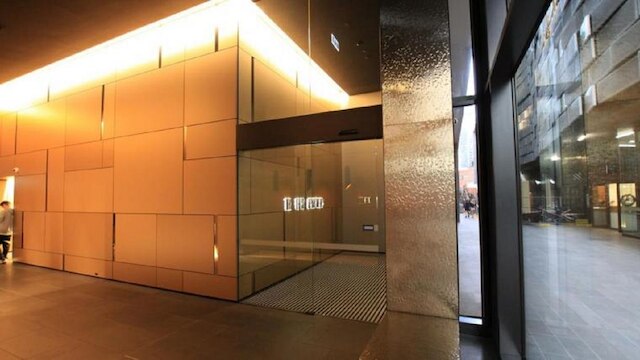 ザ エスケープ イン サザン クロス ステーション