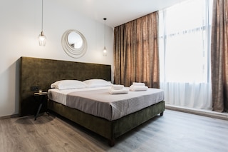 エナティカ モナスティラキ リビング