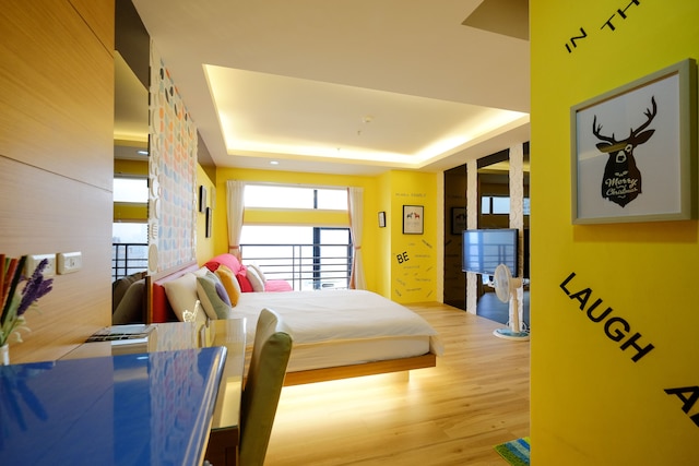 カラー ファン イン (繽紛樂旅店)