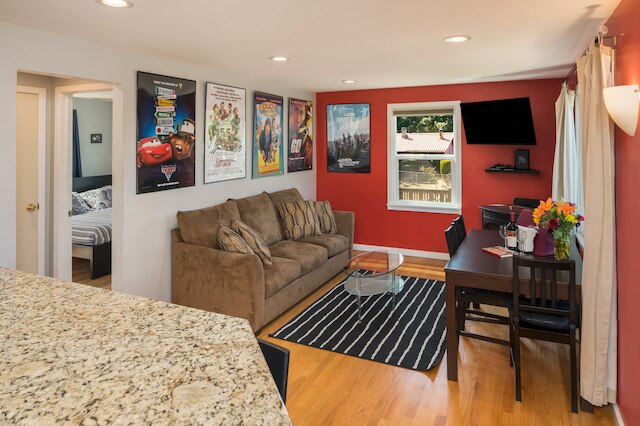 シアトル バケーション ホーム：ザ アウトバーン