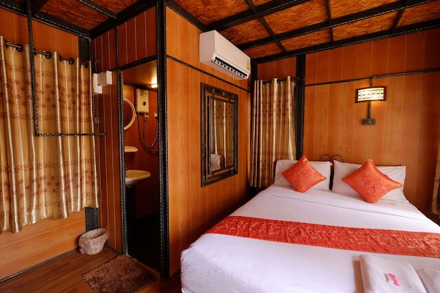 ミタリー ホテル 1