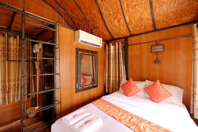 ミタリー ホテル 1